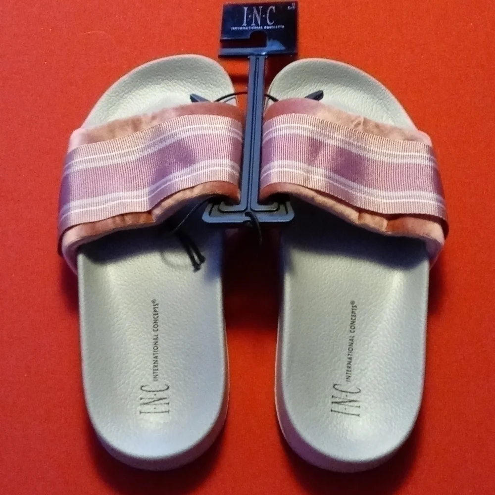 𝅺FOOTWEAR International Concepts Footwear brand new with tags